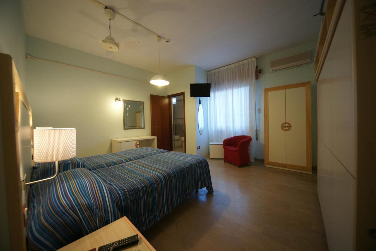 Hotel Liberty Viareggio Luaran gambar