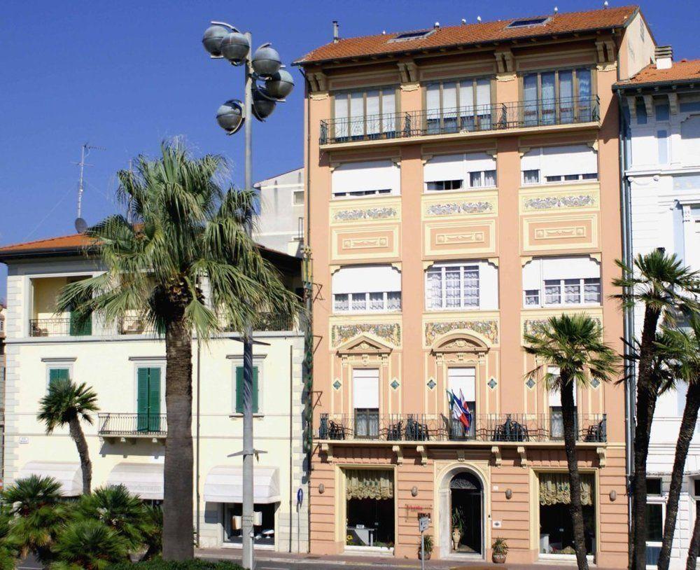 Hotel Liberty Viareggio Luaran gambar