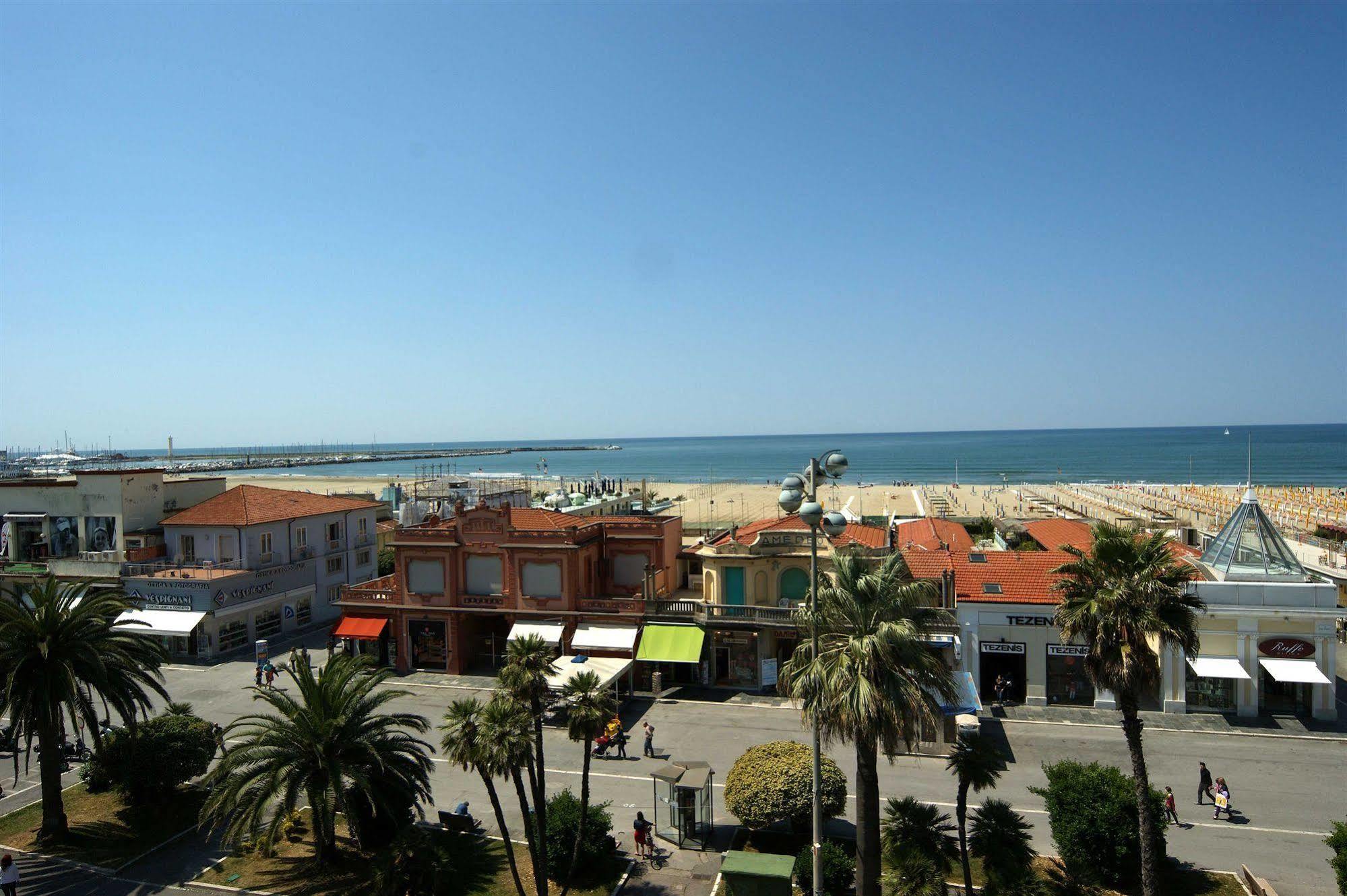 Hotel Liberty Viareggio Luaran gambar